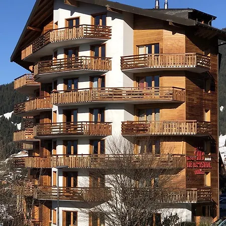 166 Le Bristol Apartment